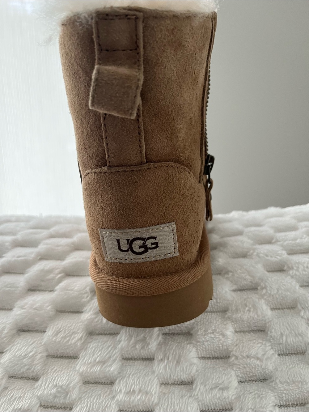 UGG Kids Chestnut Zip-Back Suede Boot
